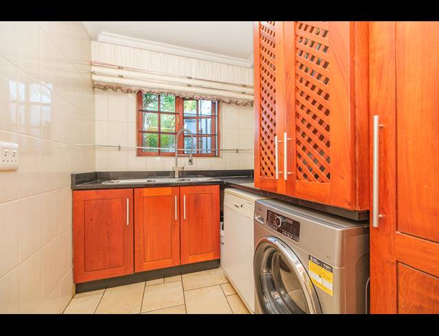 5 BEDROOM HOUSE FOR SALE IN HURLINGHAM MANOR